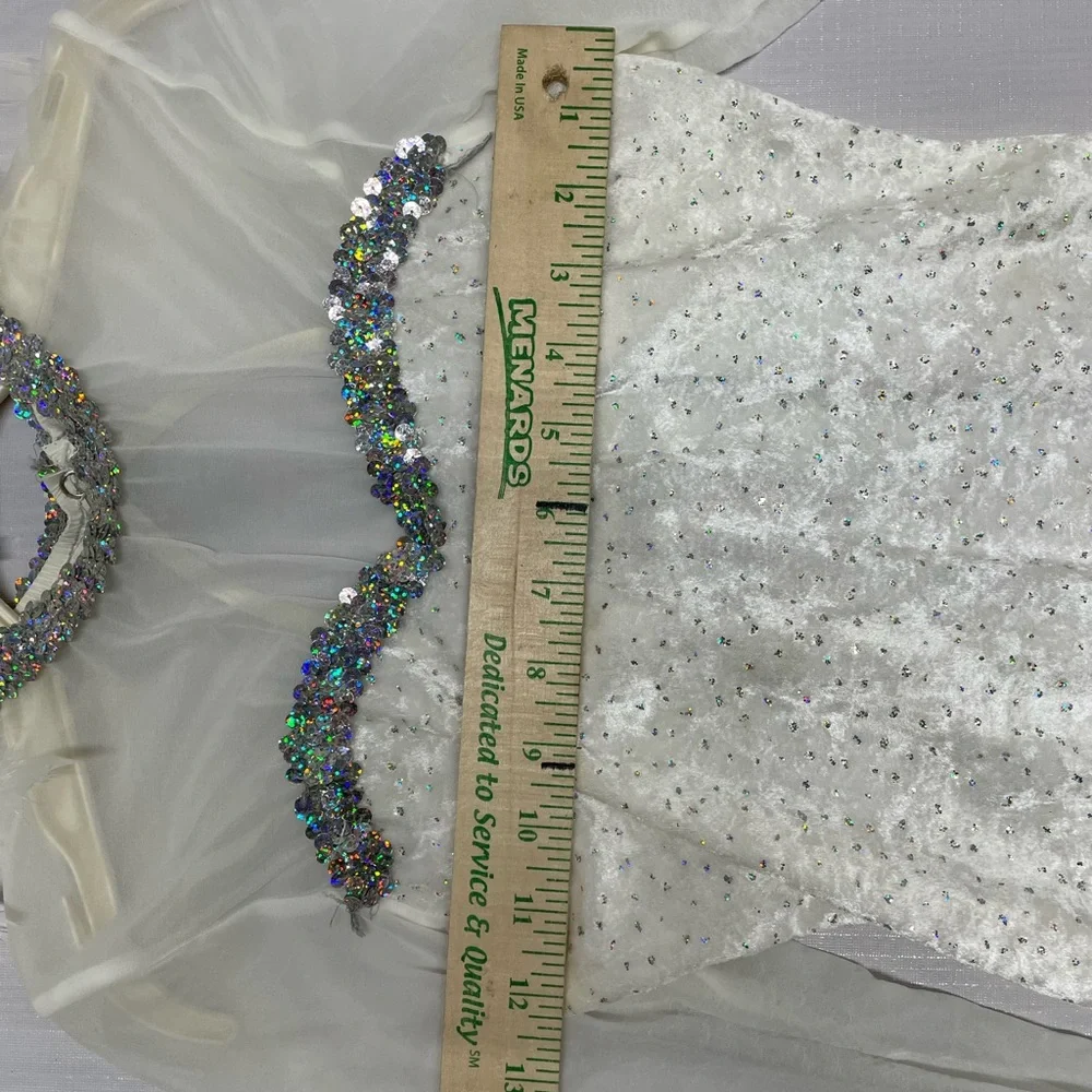 Vintage 1980’s Sparkling White Women’s Costume with Feather Accents - Picture 4 of 5